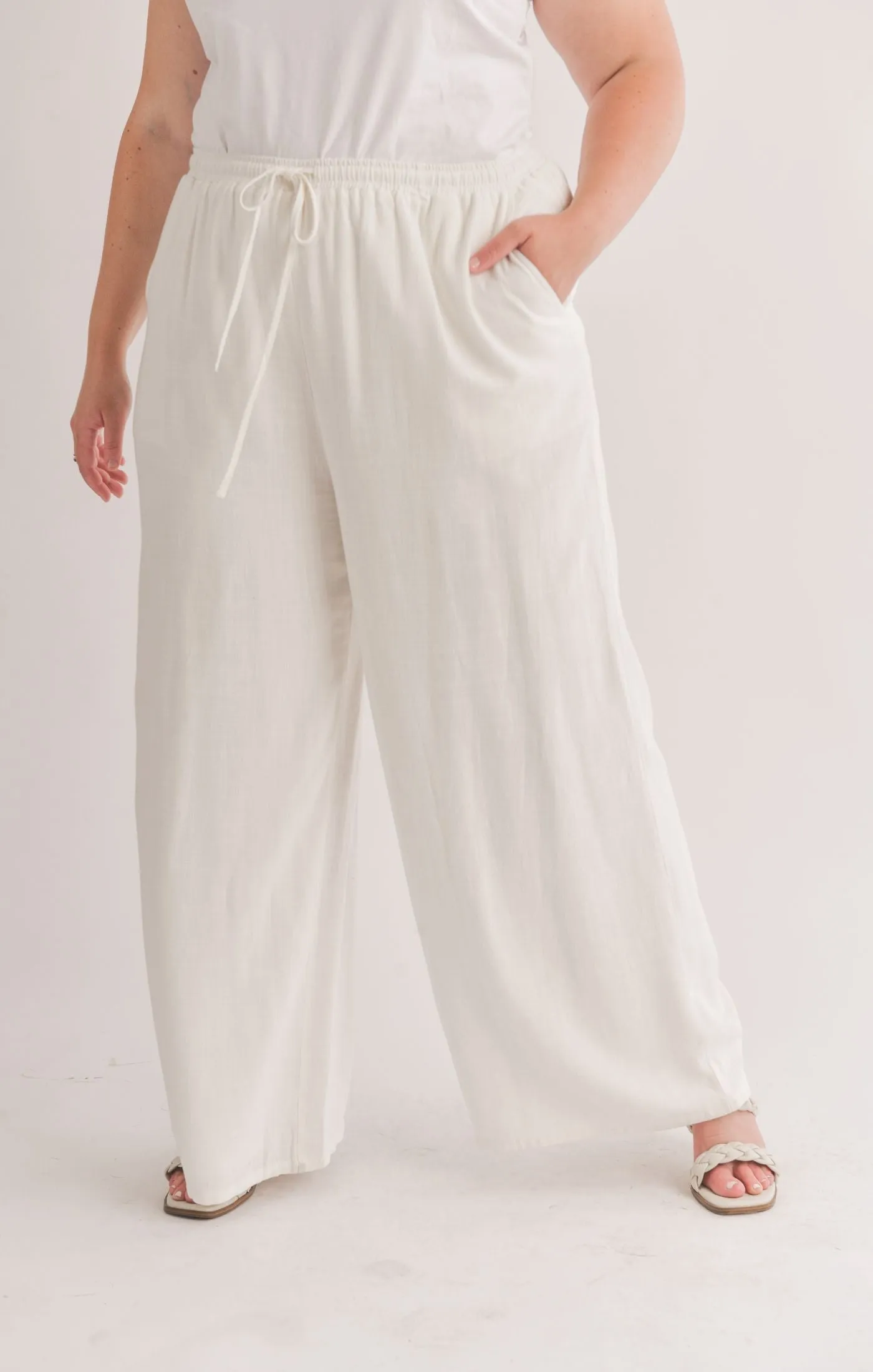 Curvy Sugarloaf Elastic Waist Pants