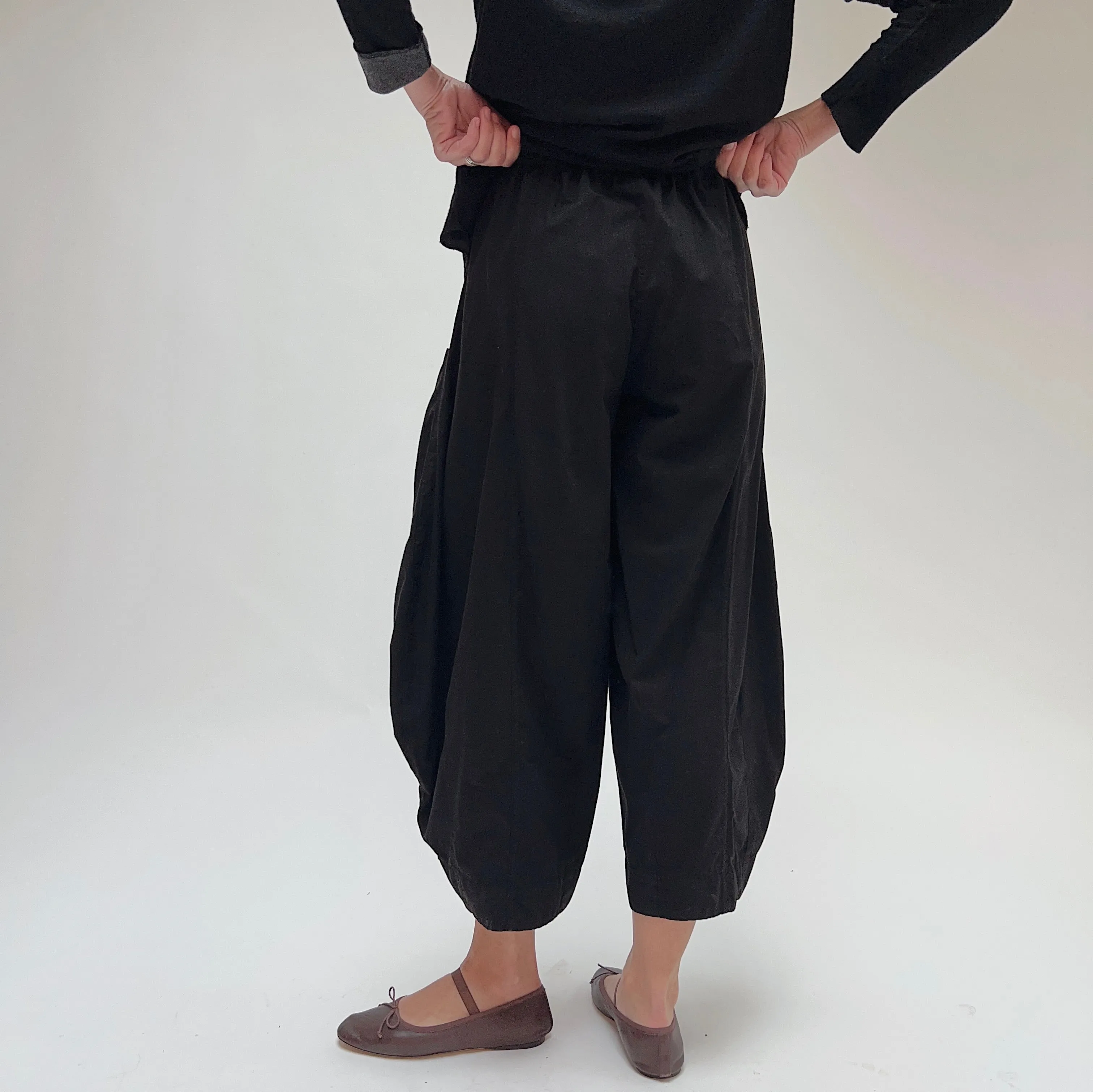 Eleven Stitch | Double Pocket Cotton Pant in Black