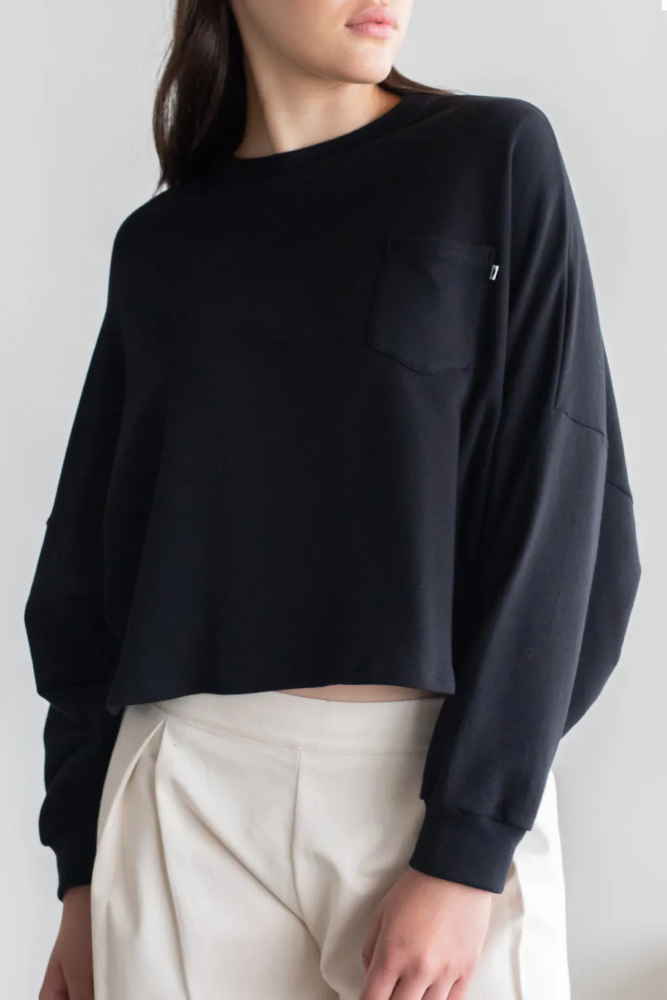 Entity Front Pocket Black Sweatshirt