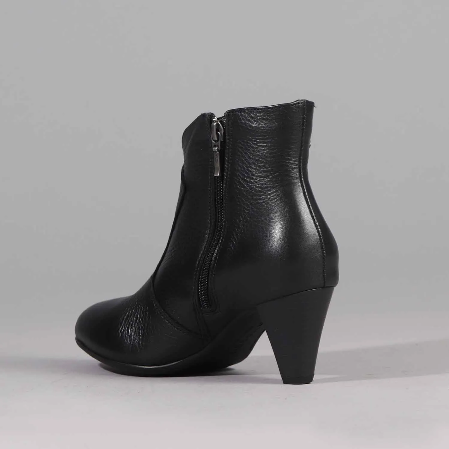 Pointed Ankle Boot in Black - 12528